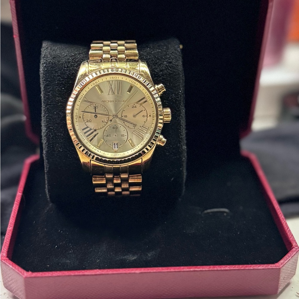 Michael Kors Gold Stainless Steel Women's Chronograph Watch - Picture 4 of 5